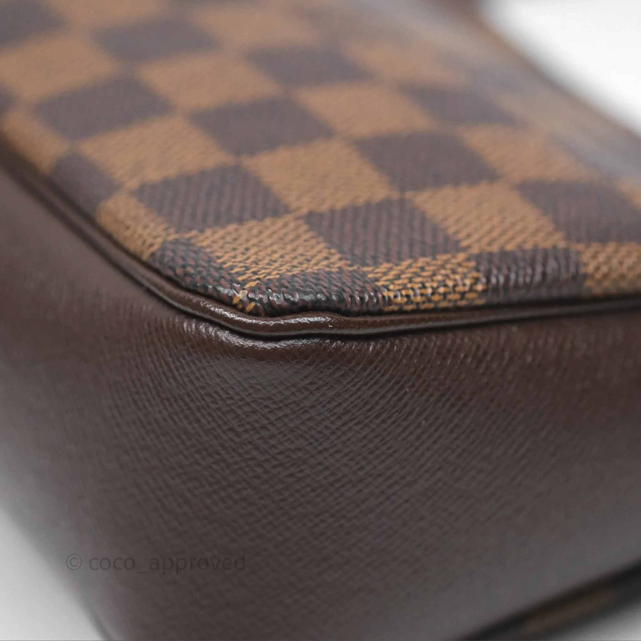 Louis Vuitton Trousse Make Up Pochette Damier Ebene