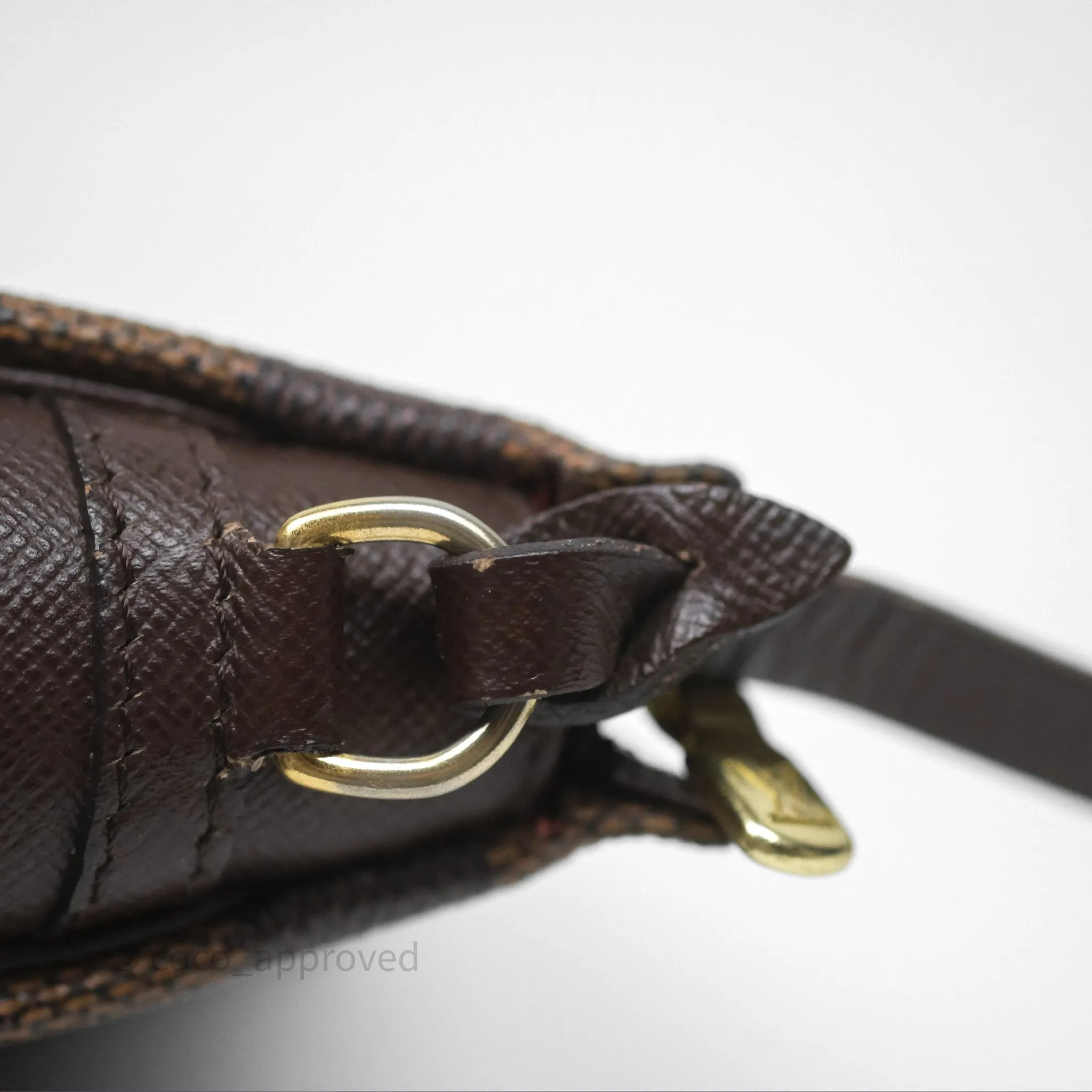 Louis Vuitton Trousse Make Up Pochette Damier Ebene