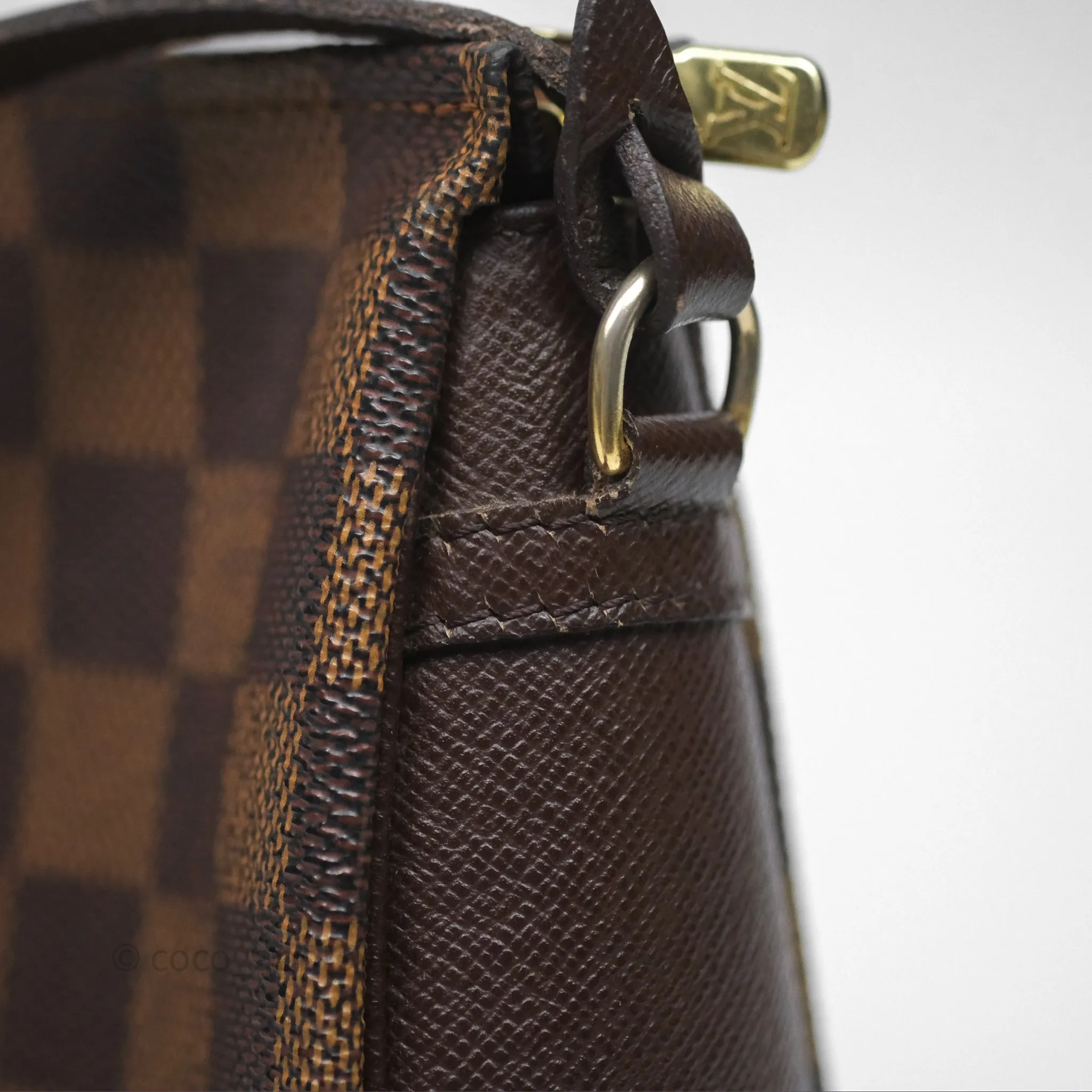 Louis Vuitton Trousse Make Up Pochette Damier Ebene