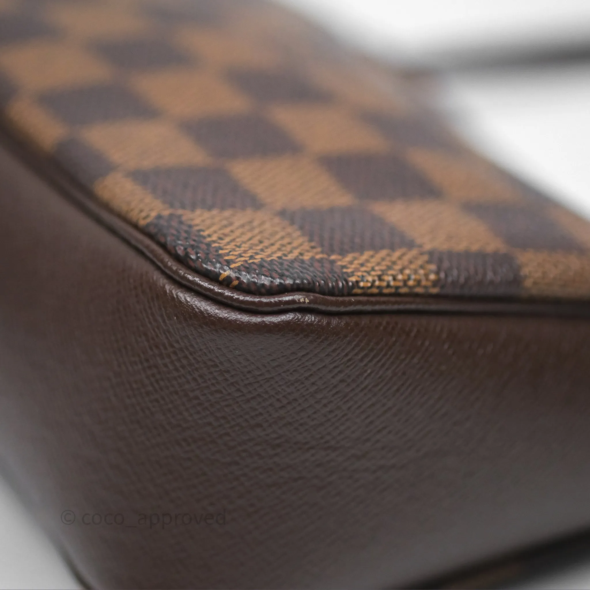 Louis Vuitton Trousse Make Up Pochette Damier Ebene