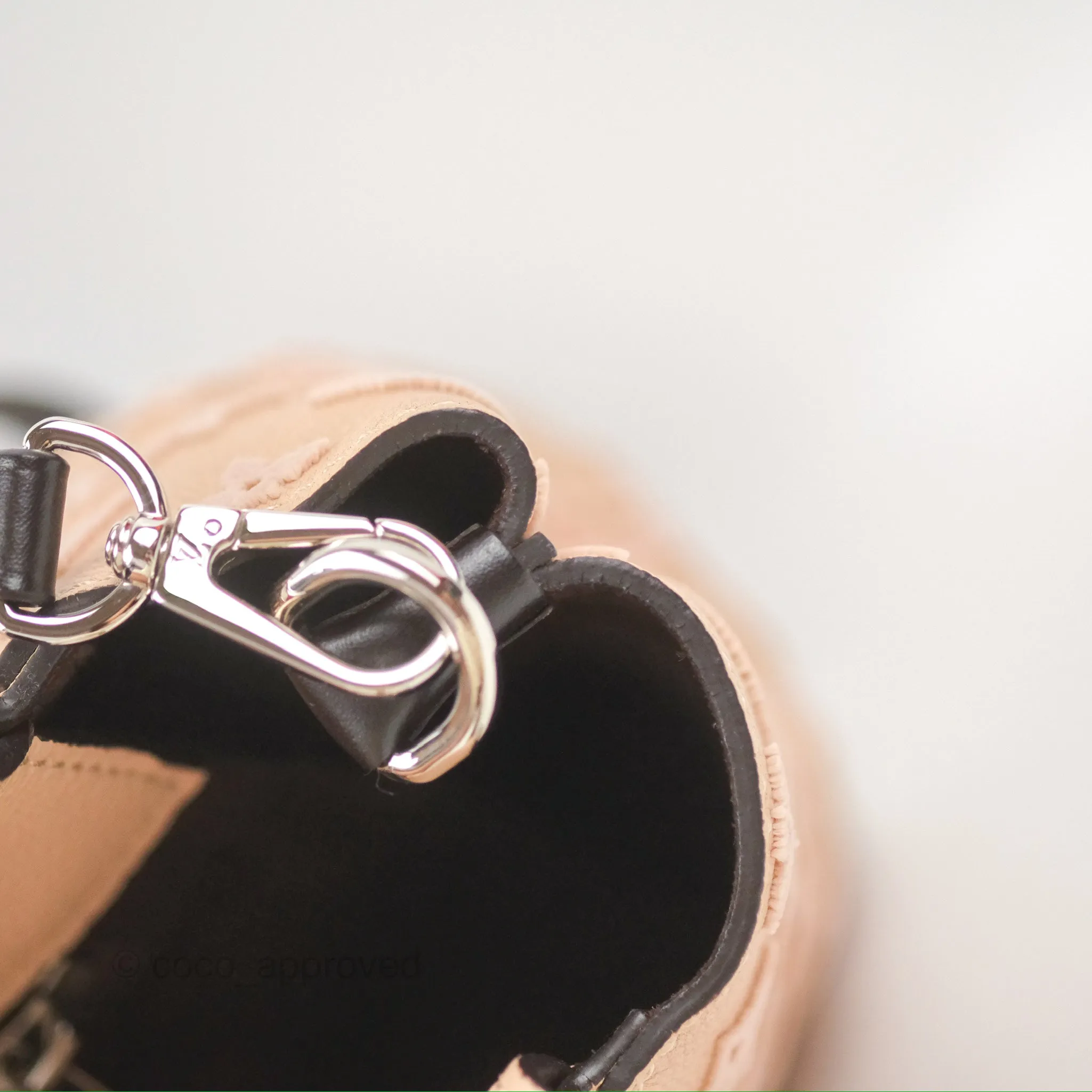 Louis Vuitton Veau Cachemire Tote W BB Petale Grained Calfskin