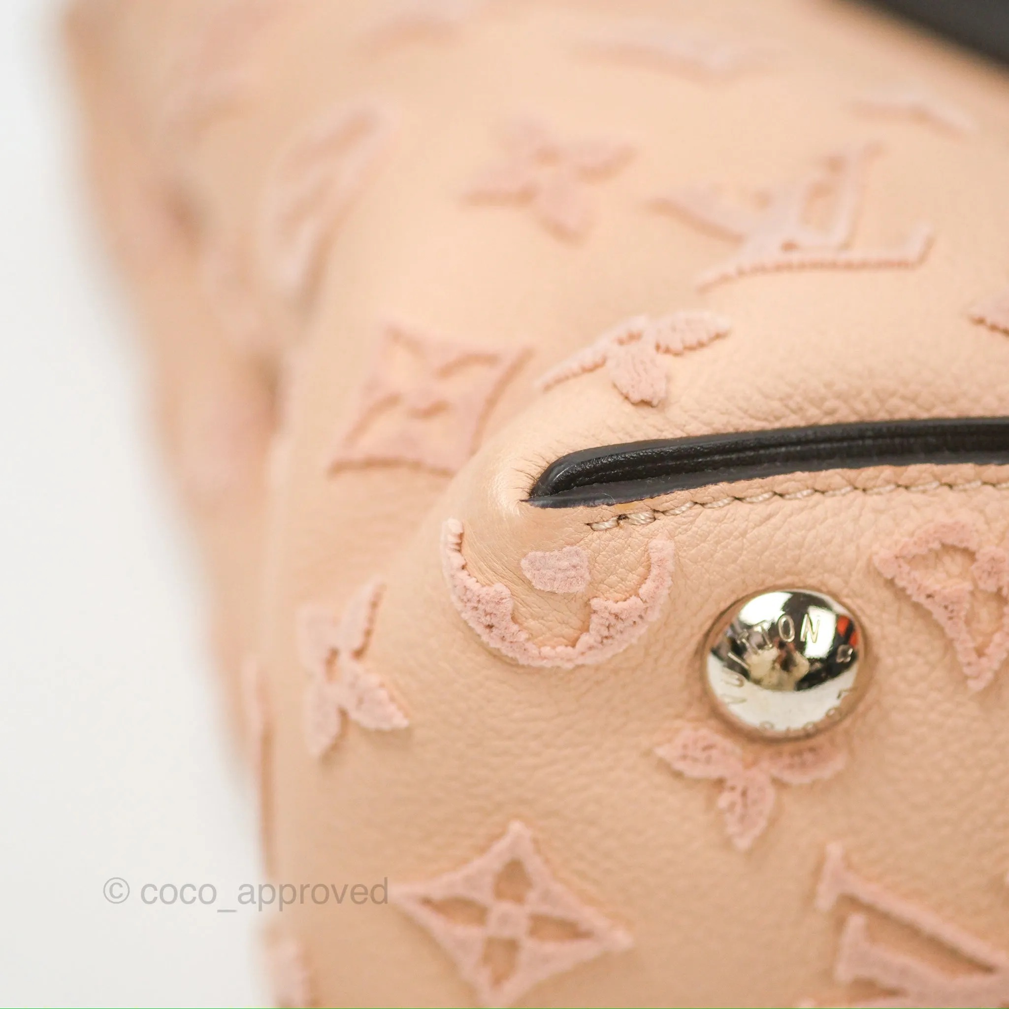 Louis Vuitton Veau Cachemire Tote W BB Petale Grained Calfskin