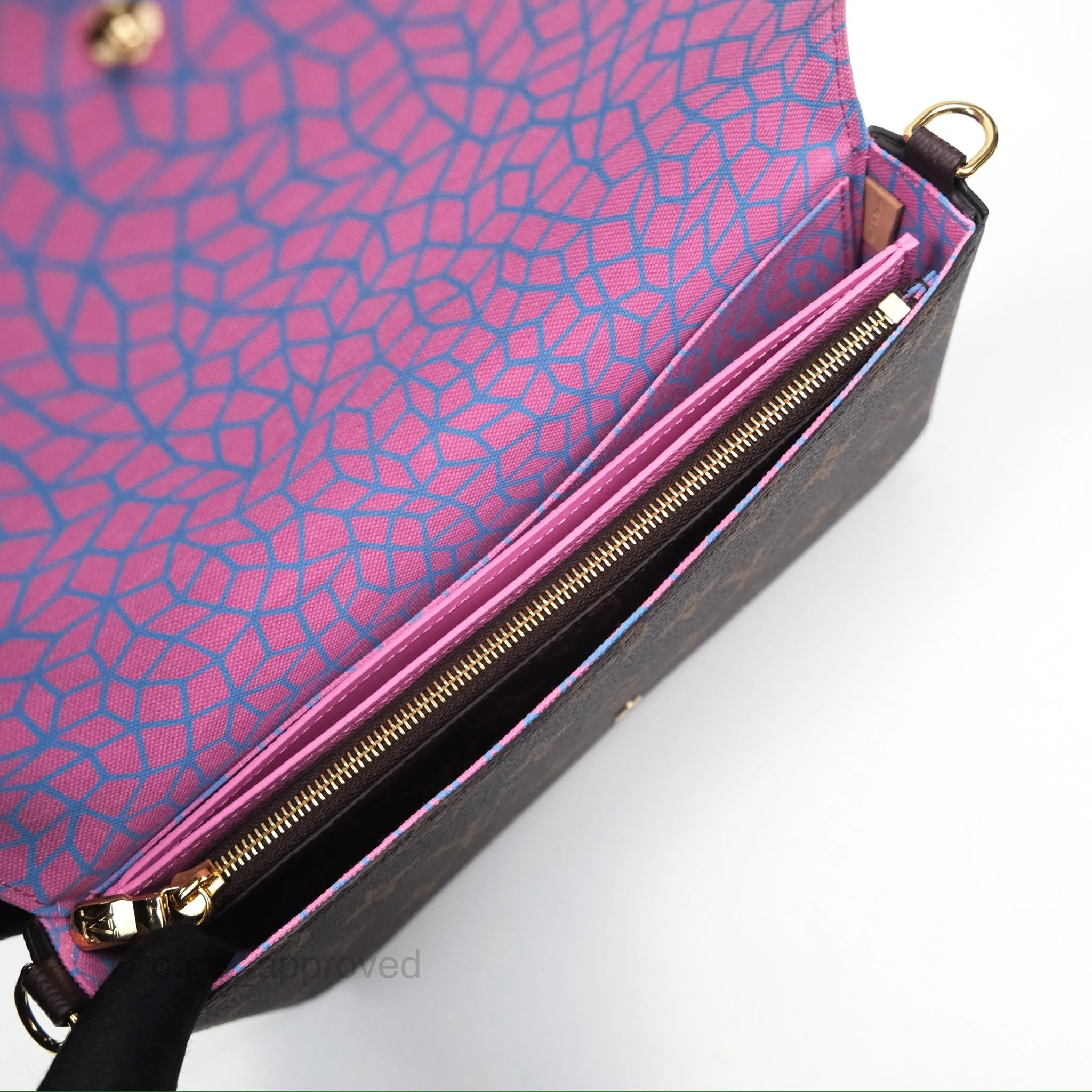 Louis Vuitton X Yayoi Kusama Pochette Felicie in Monogram Pumpkins