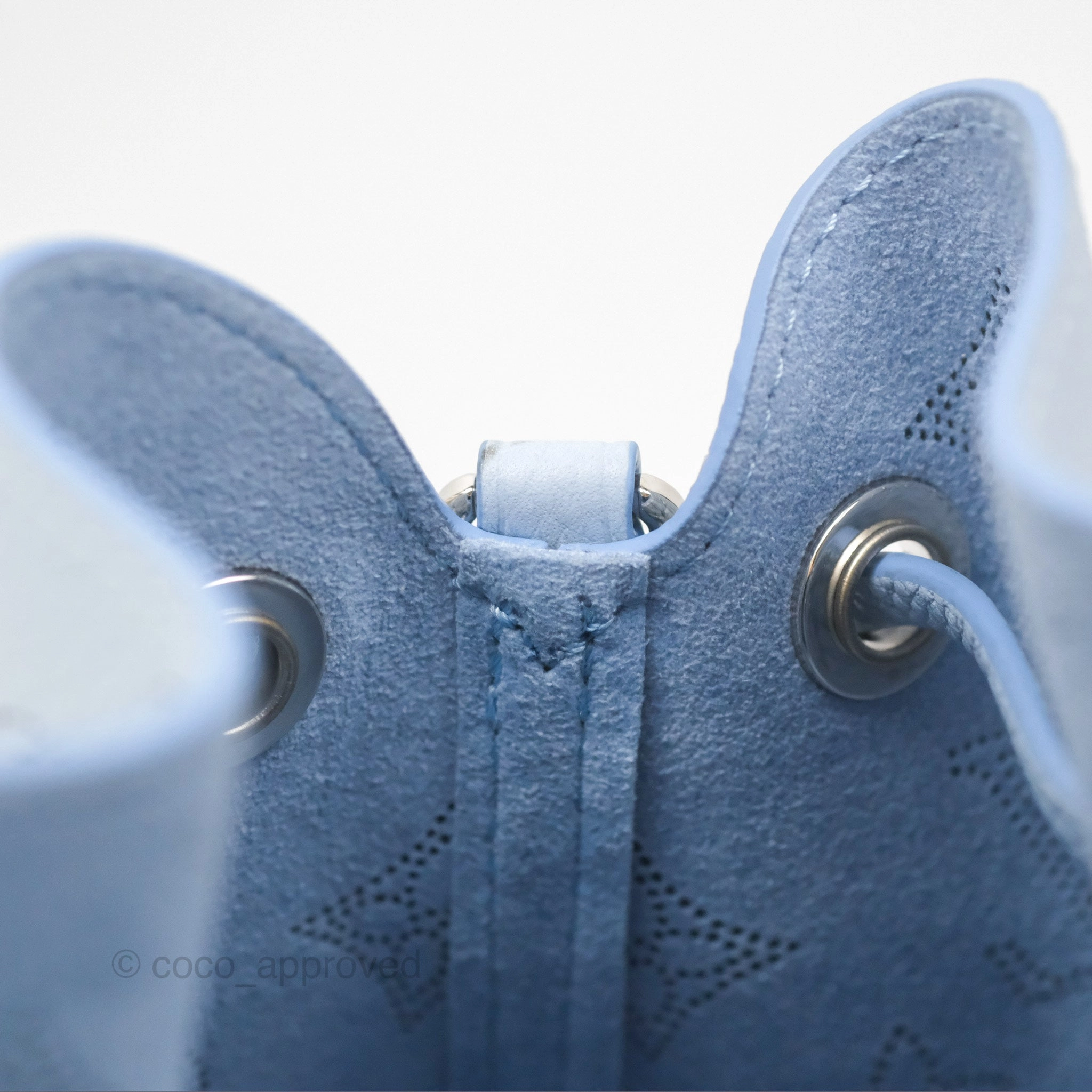 Louis Vuitton Bella Blue Nuage Mahina Calfskin