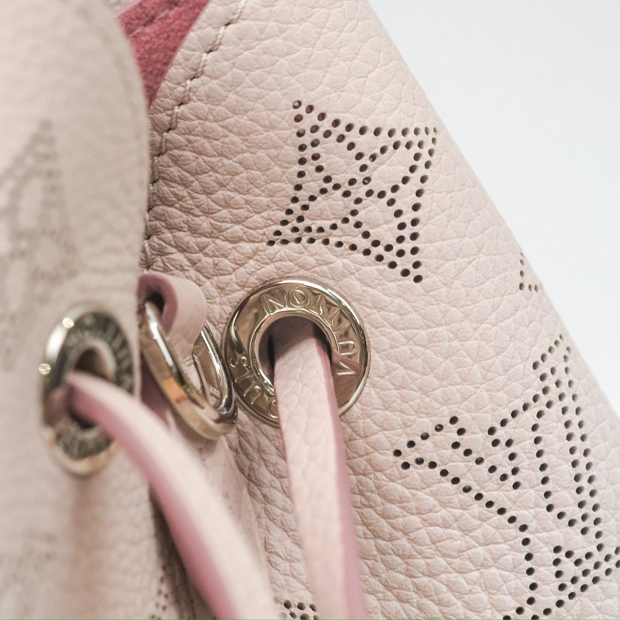 Louis Vuitton Bella Lilas Mahina Calfskin