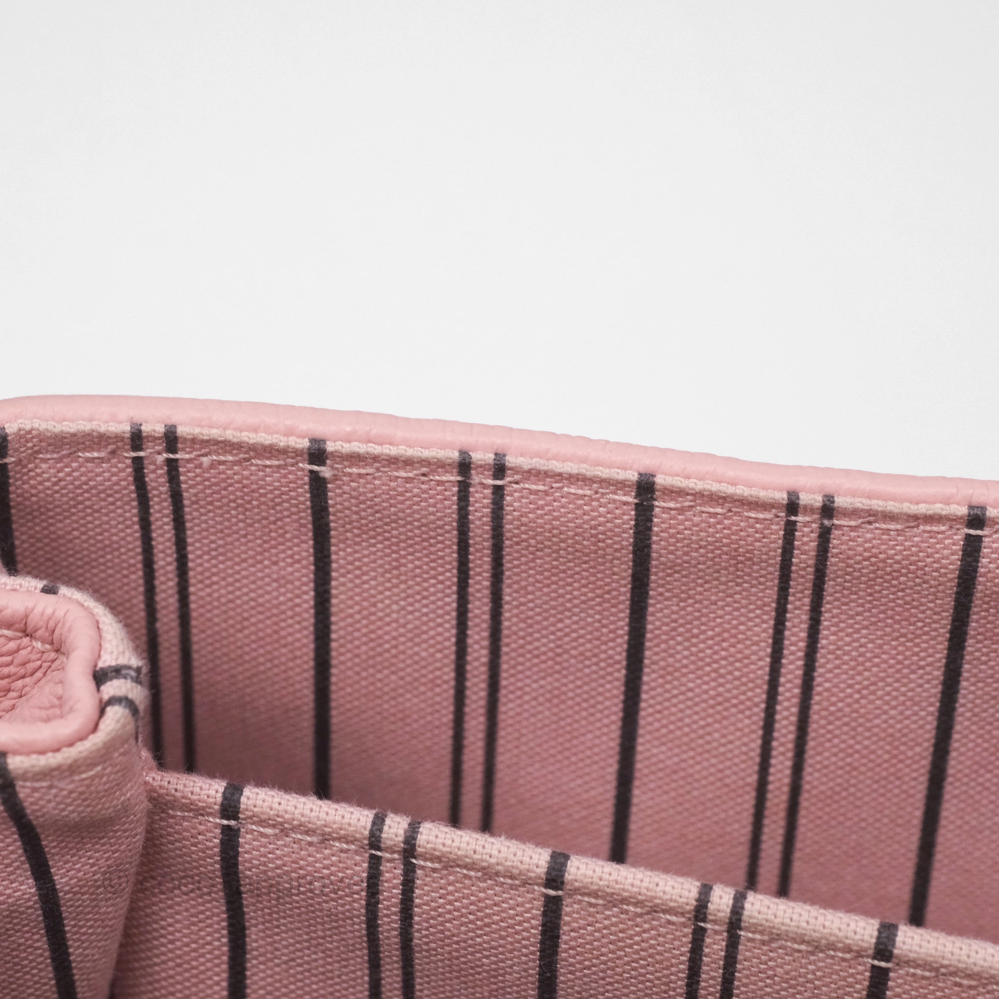 Louis Vuitton Empreinte Pochette Metis Rose Poudre
