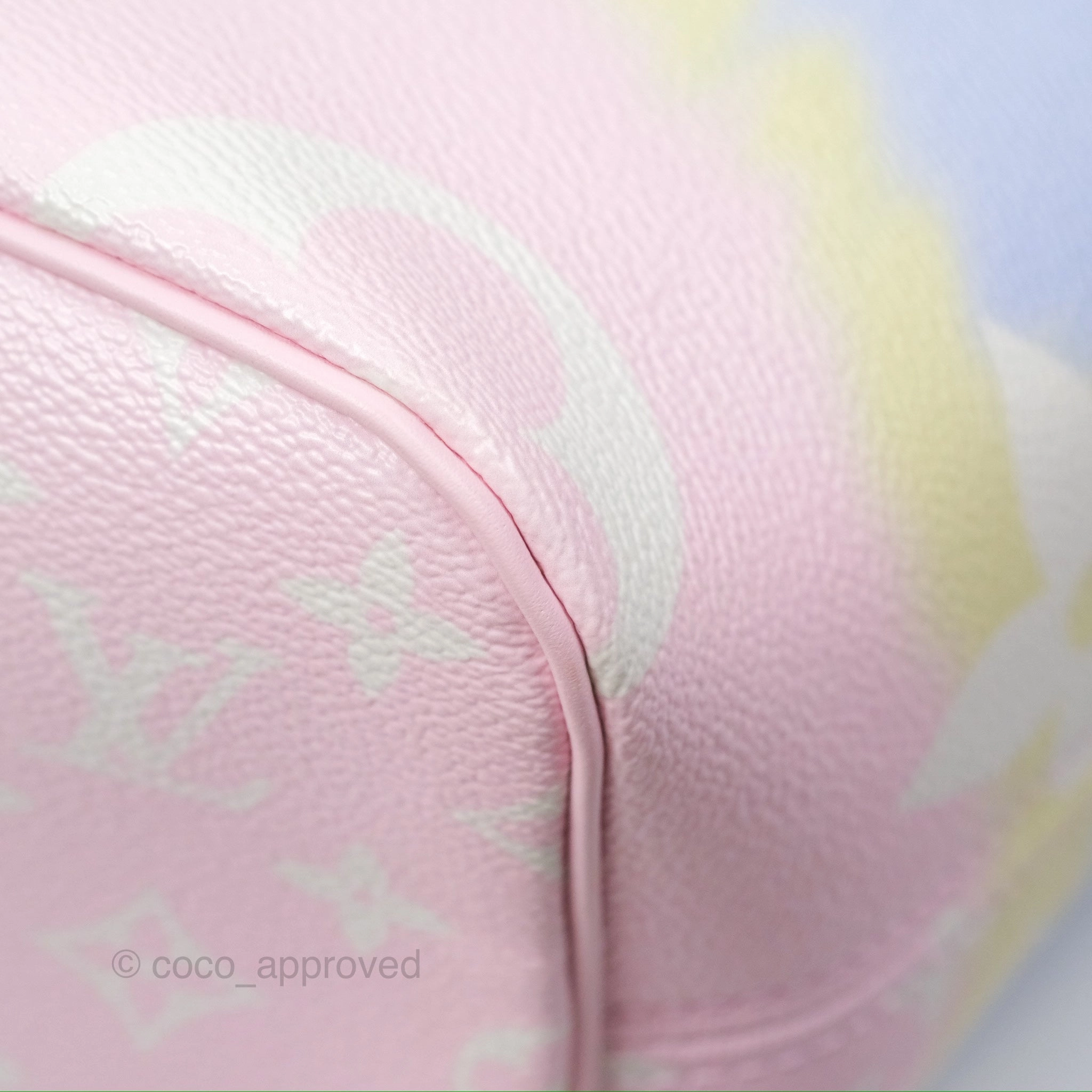 Louis Vuitton Escale Neverfull MM Pastel Monogram