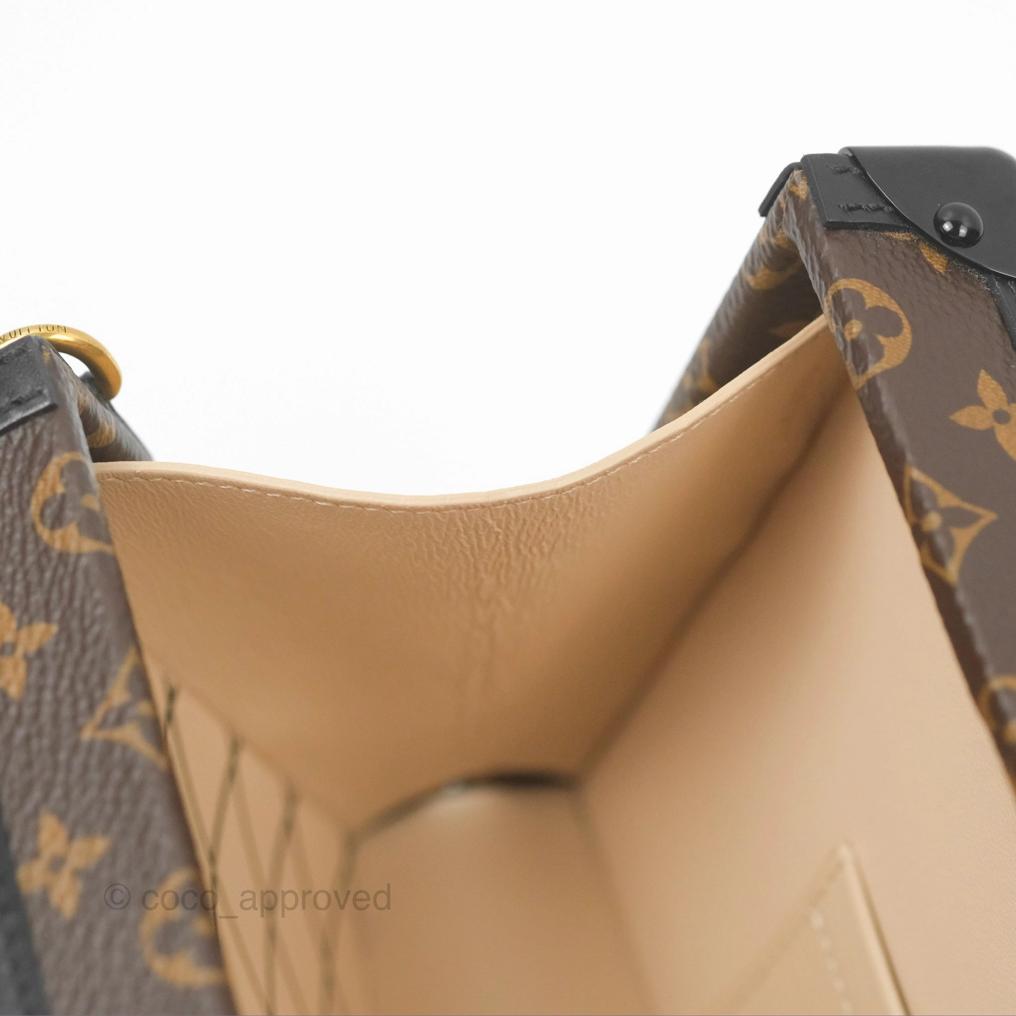 Louis Vuitton Monogram Petite Malle