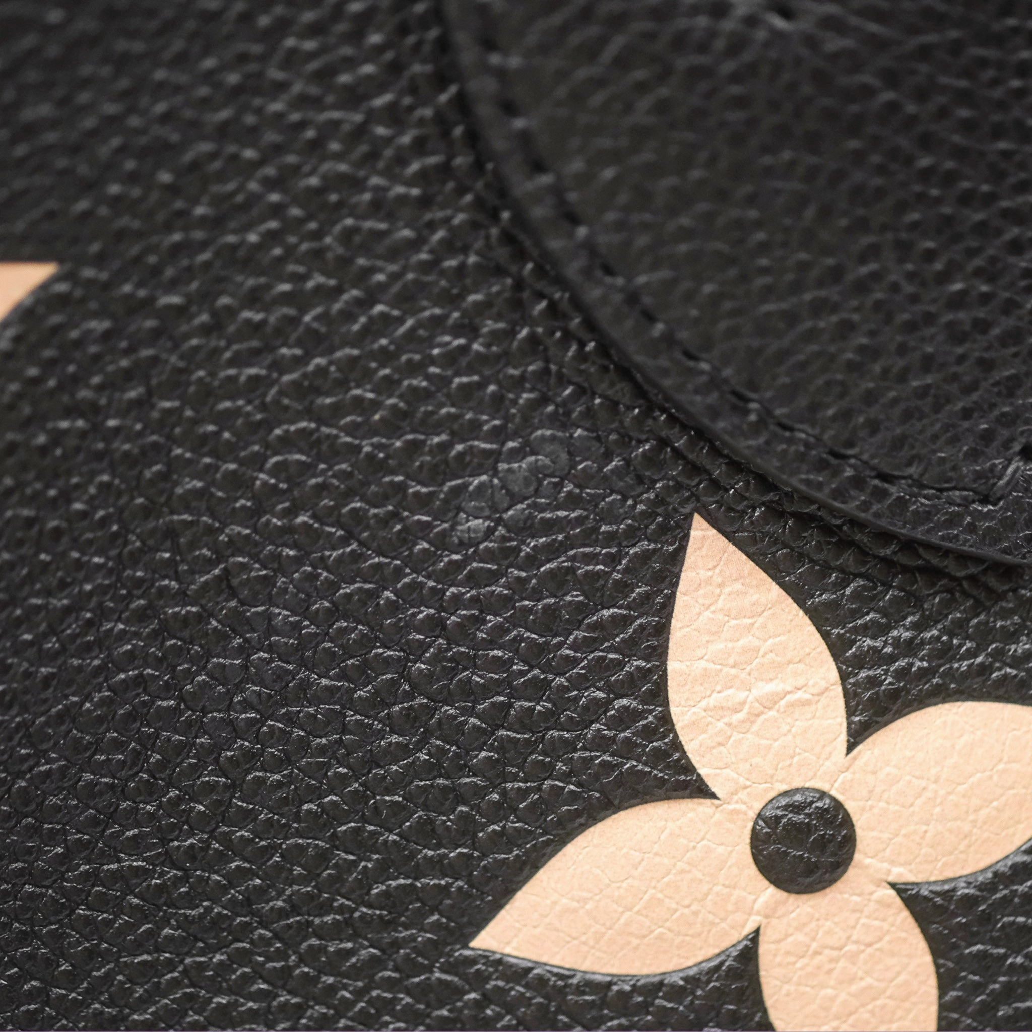 Louis Vuitton Neverfull MM Monogram Black Beige