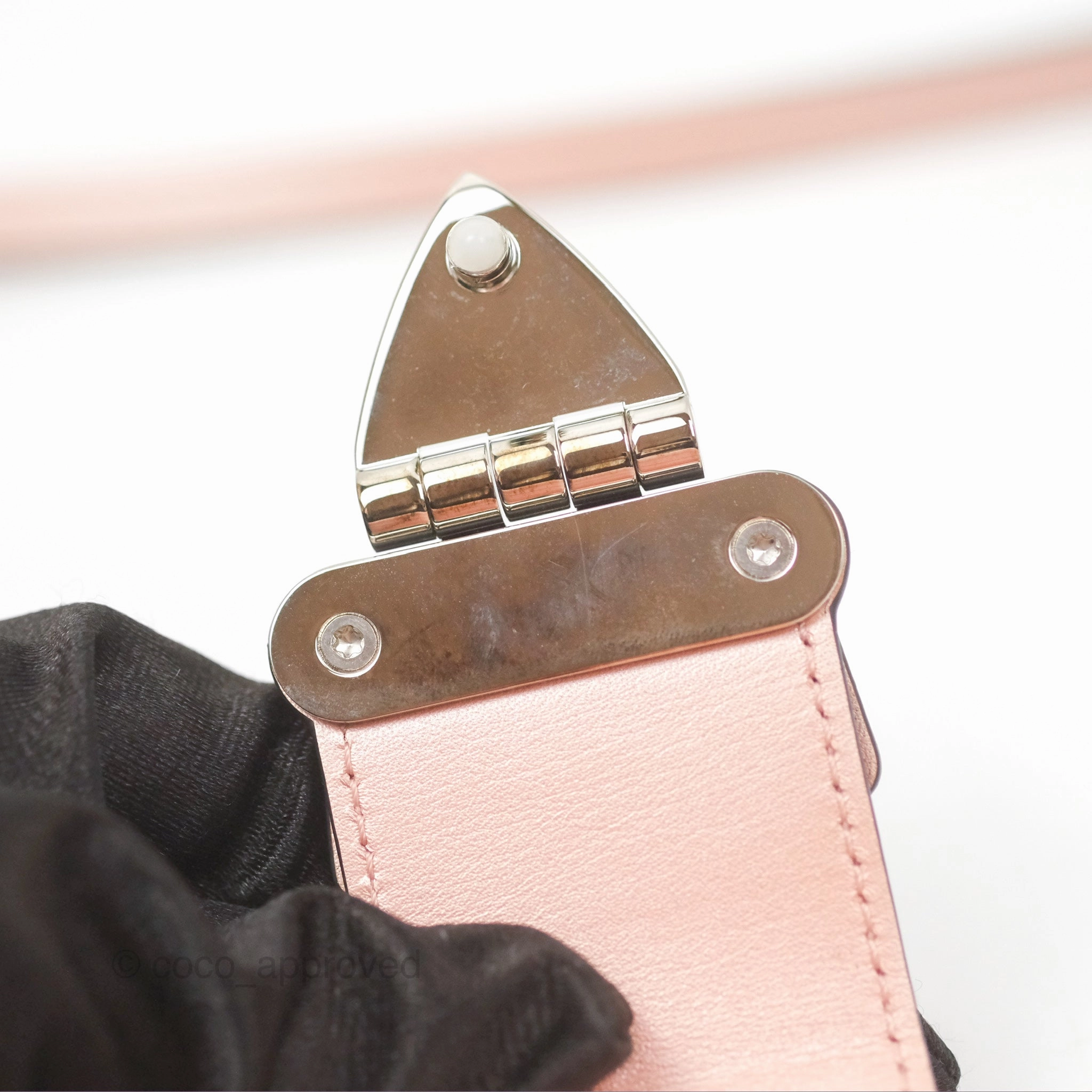 Louis Vuitton Petite Malle Rose Epi