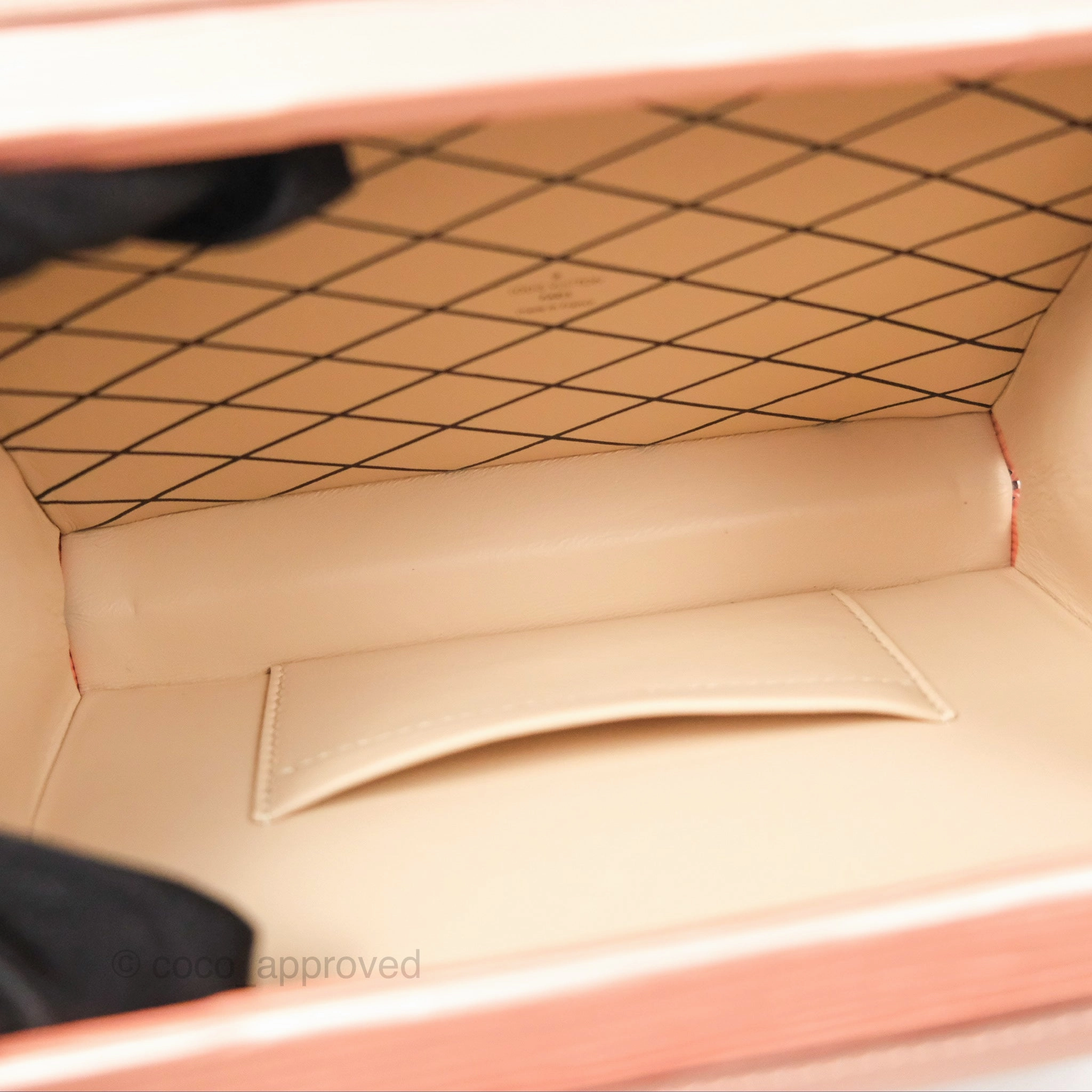 Louis Vuitton Petite Malle Rose Epi