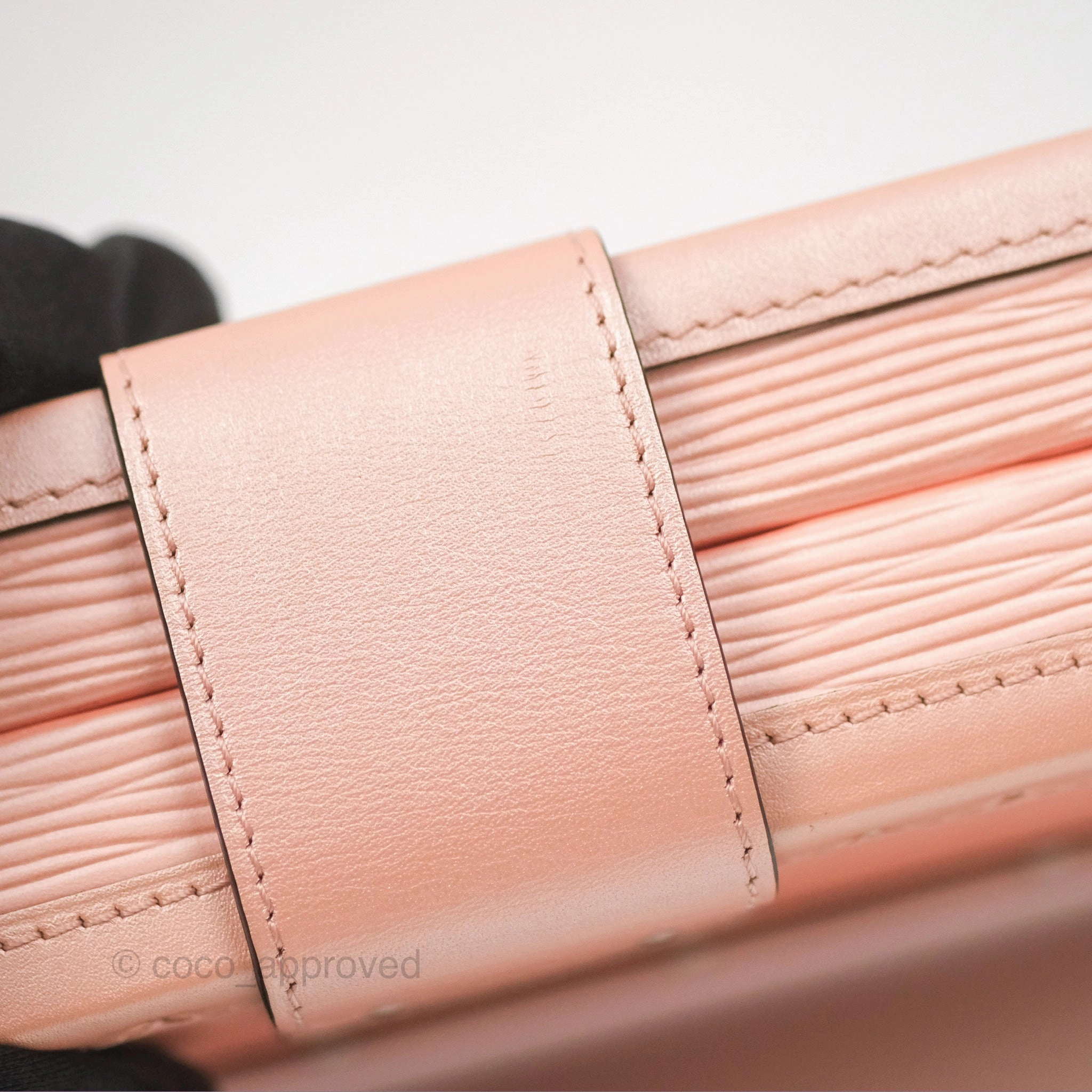 Louis Vuitton Petite Malle Rose Epi
