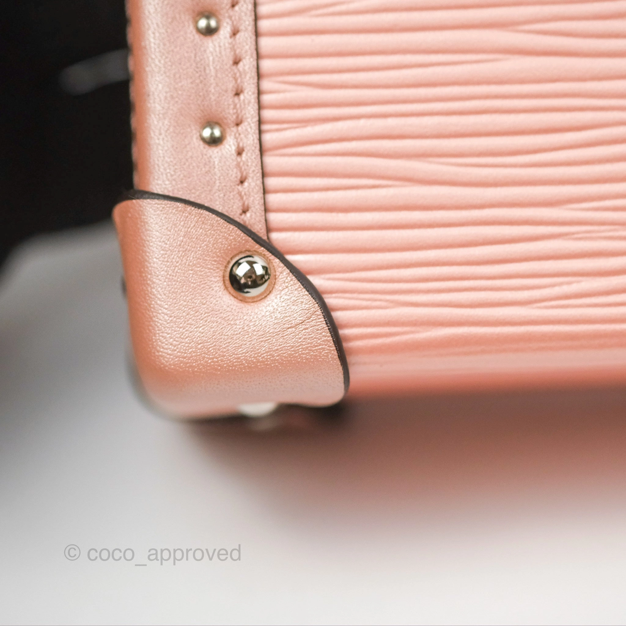 Louis Vuitton Petite Malle Rose Epi