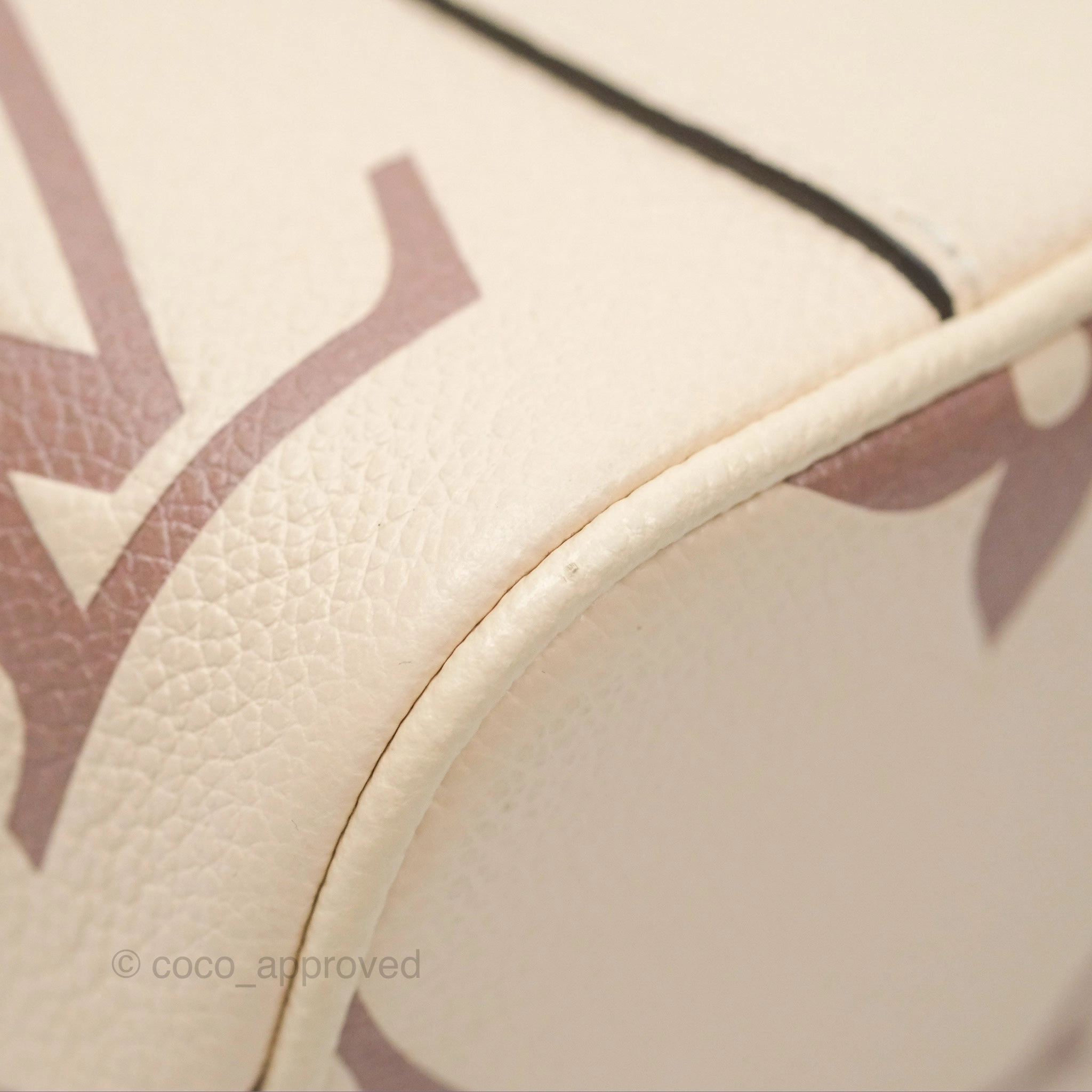 Louis Vuitton Vanity PM Empreinte Monogram Giant Creme/Bois de Rose