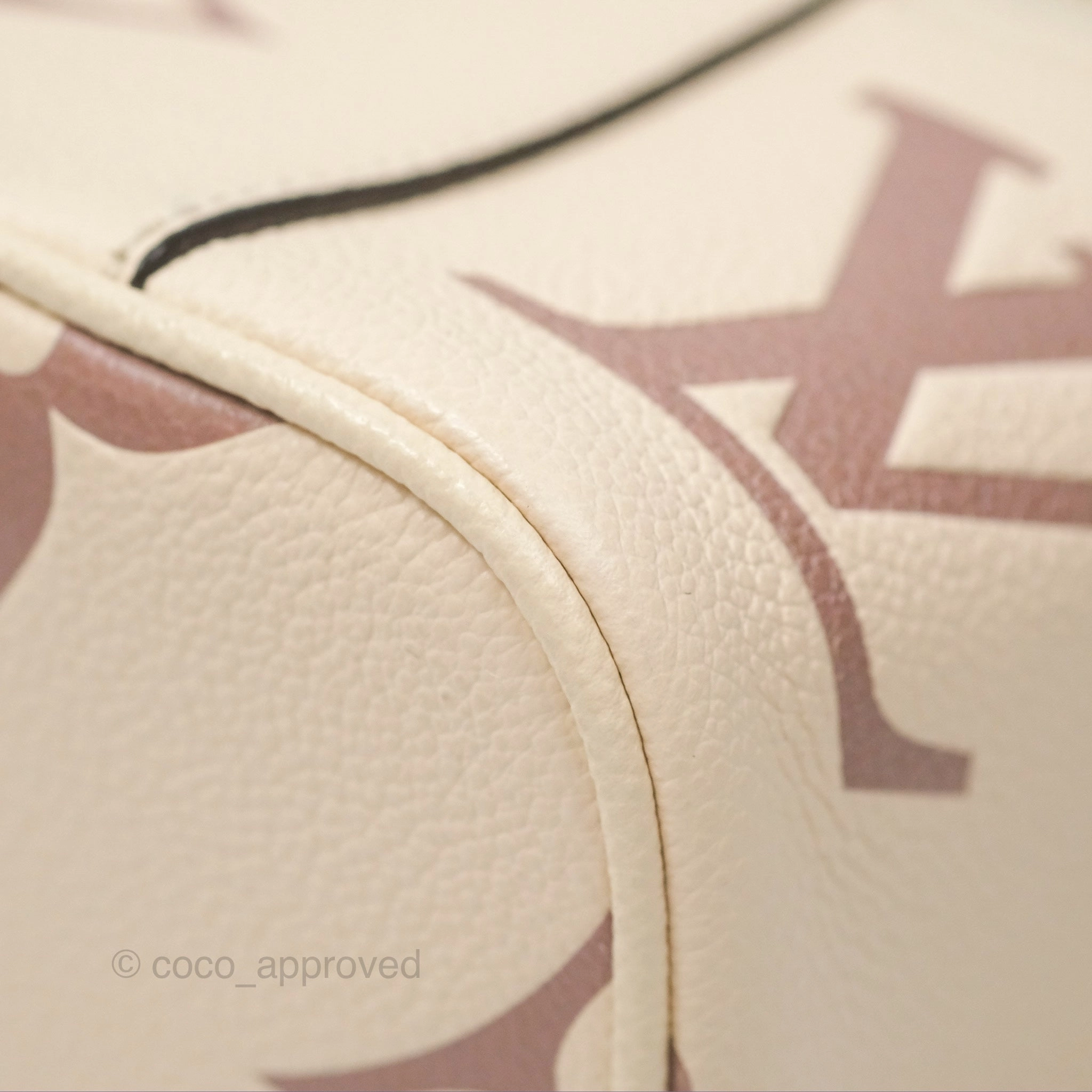 Louis Vuitton Vanity PM Empreinte Monogram Giant Creme/Bois de Rose