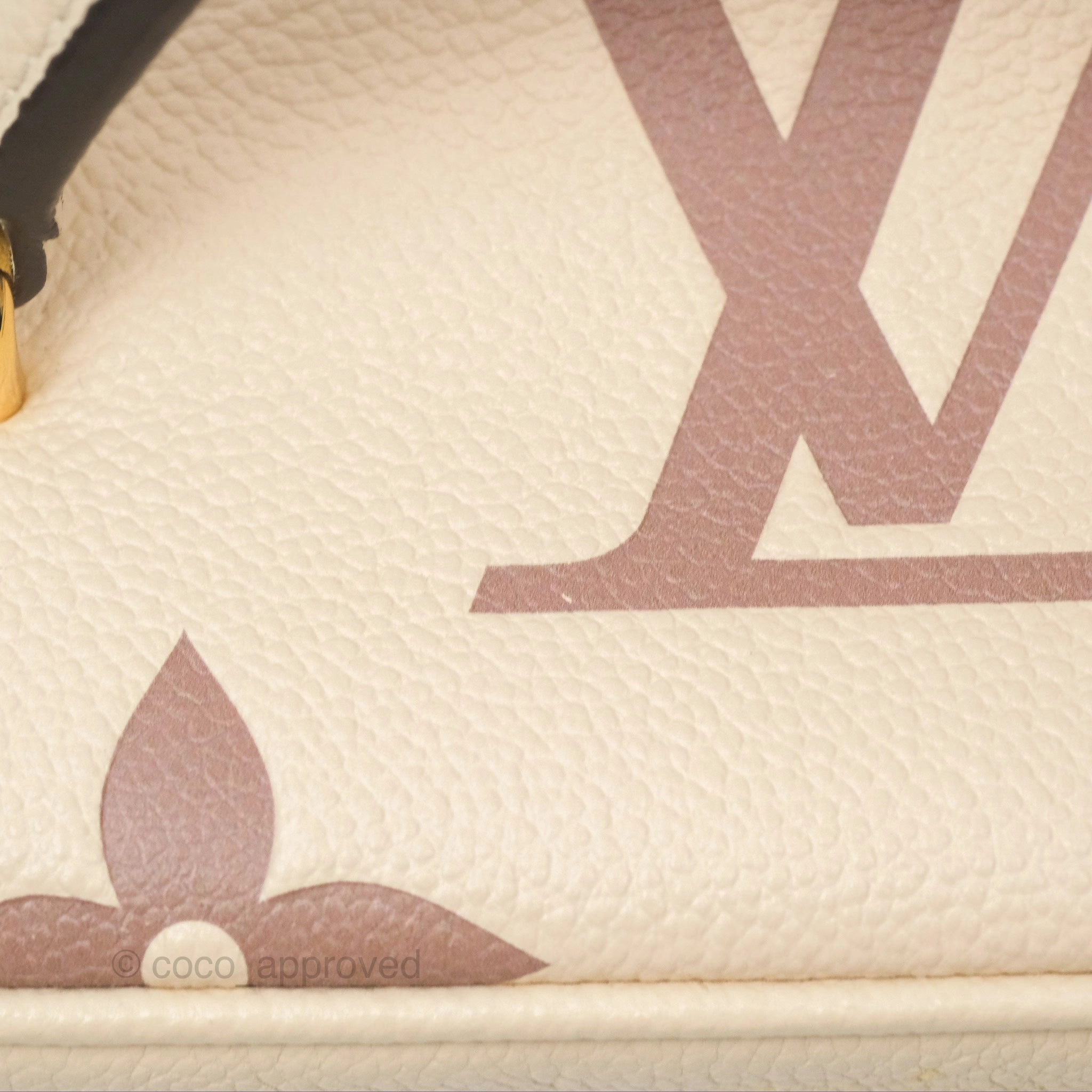 Louis Vuitton Vanity PM Empreinte Monogram Giant Creme/Bois de Rose