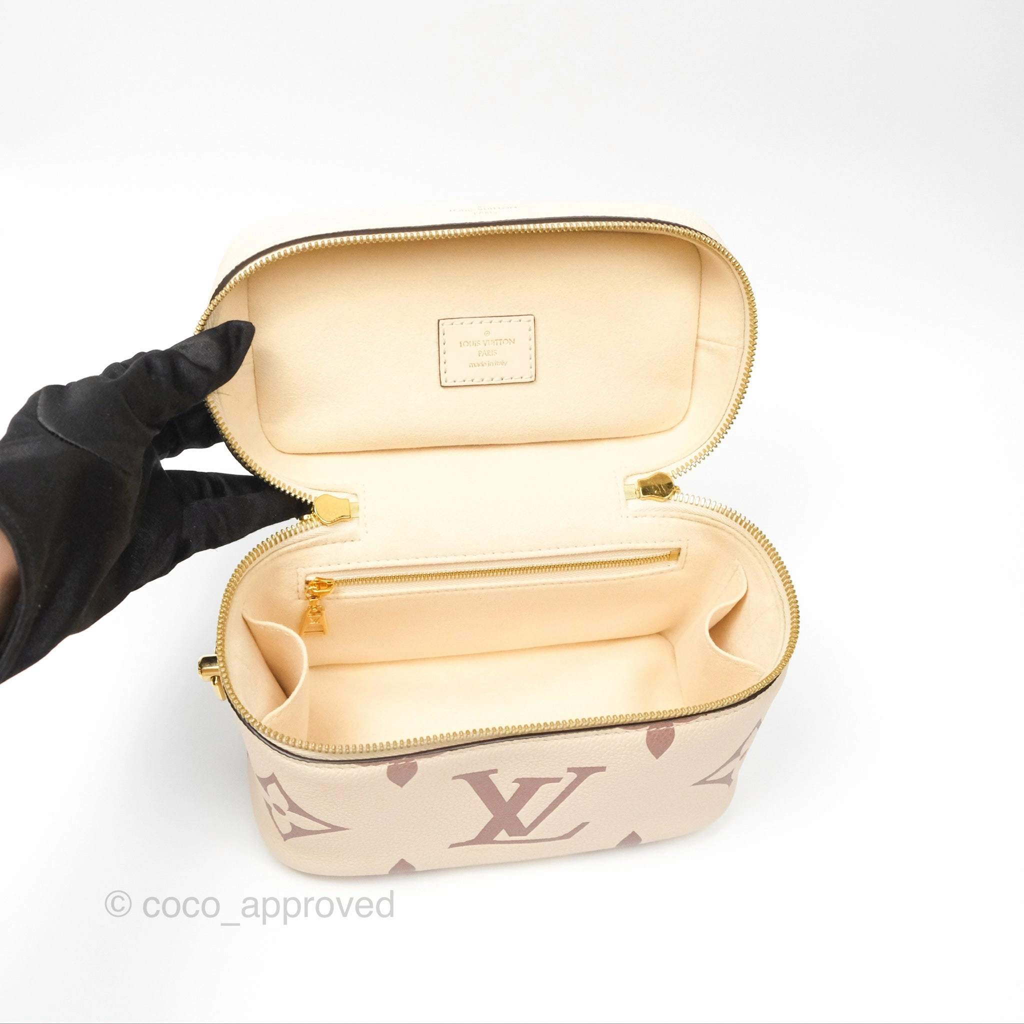Louis Vuitton Vanity PM Empreinte Monogram Giant Creme/Bois de Rose