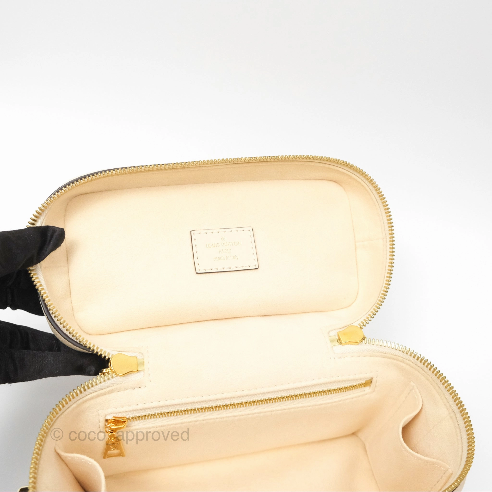 Louis Vuitton Vanity PM Empreinte Monogram Giant Creme/Bois de Rose